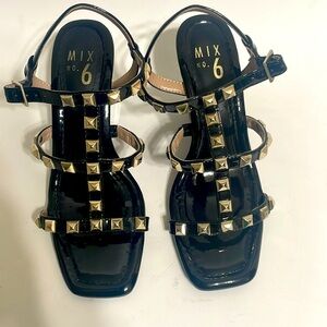 Mix No. 6 Gold Studded Platform Heels Size 6.5 Black